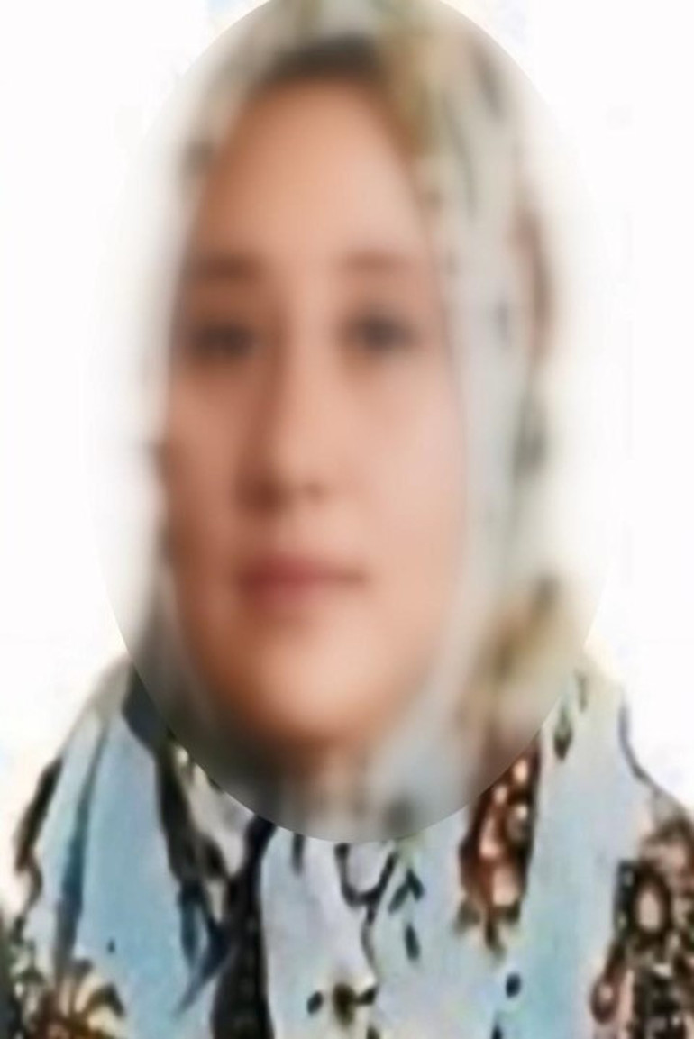  Karısını dövdü, oğlunun arkadaşını bıçakladı