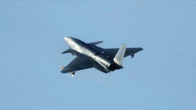 ‘Kızılelma’dan F-16’lı test