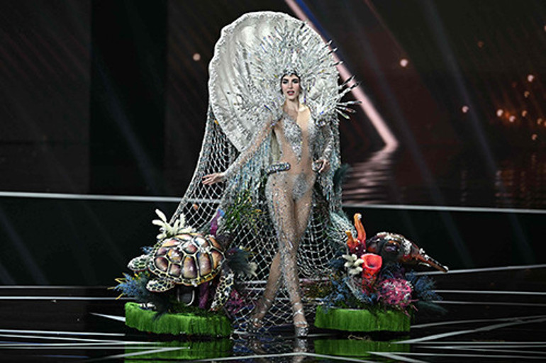 Bu sefer mutluluktan ağladı: İşte yeni Kainat Güzeli