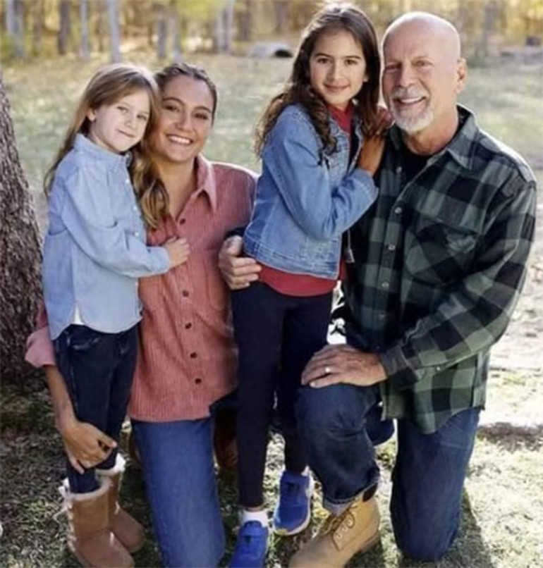 Onunla evlendiğinde ünlü oyuncu sapasağlamdı... Şimdi usul usul eriyor... Kızlarımı babalarının ölümüne hazırlamadım