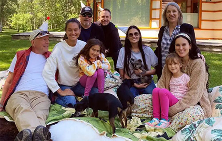 Onunla evlendiğinde ünlü oyuncu sapasağlamdı... Şimdi usul usul eriyor... Kızlarımı babalarının ölümüne hazırlamadım