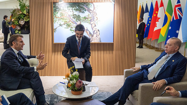 Cumhurbaşkanı Erdoğan, Fransa lideri Macronla bir araya geldi