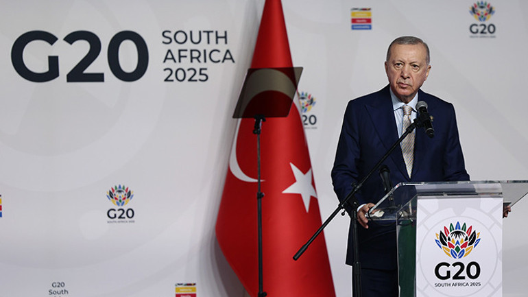 Cumhurbaşkanı Erdoğanın basın toplantısına gazetecilerden yoğun ilgi