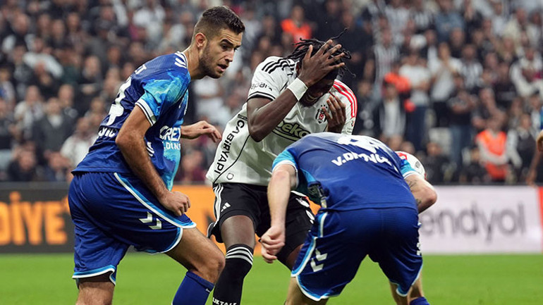 Beşiktaş ile Samsunspor maçından bir pozisyon