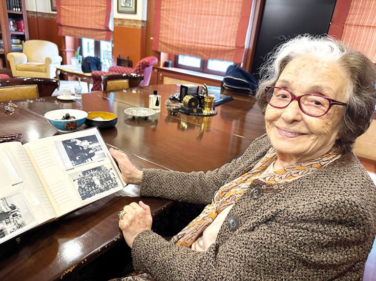 3 neslin öğretmeni