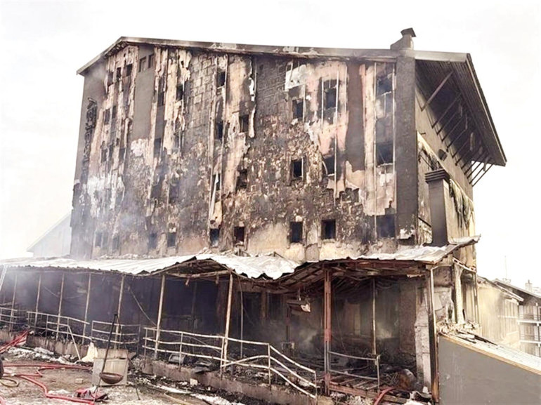 Otel yangın sonrası hasar