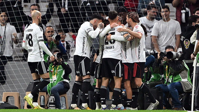 Beşiktaş - Samsunspor maçının ardından Nihat Kahveciden yıldız isme ağır eleştiri Bunalımdaysan git artık ya