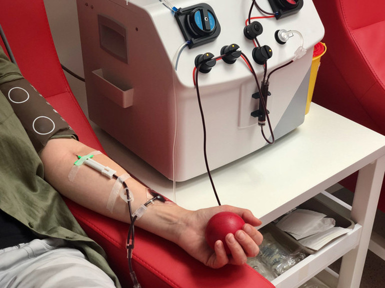 Uzun ömür meraklılarının yeni gözdesi: Kan Temizliği | Aralarında ünlü isimler de var... Gerçekten hastalıklara karşı koruyor mu