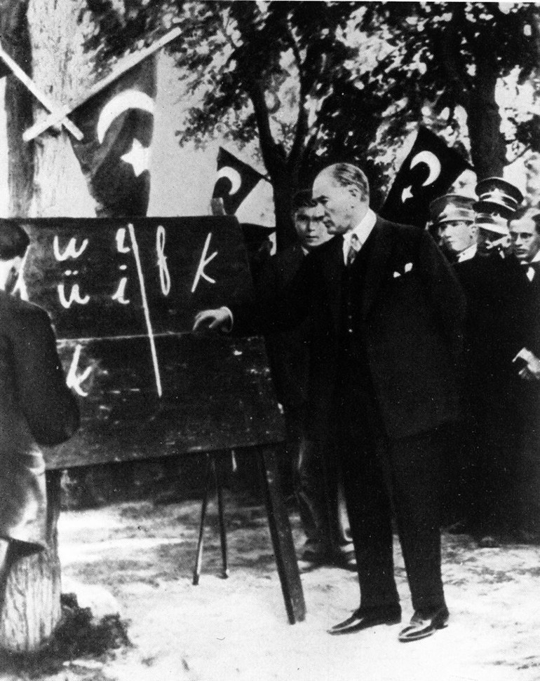 Öğretmenler Günü’nün tarihçesi ve önemi