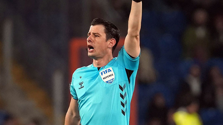 Nuri Şahin maç sonrası açıklama yaparken