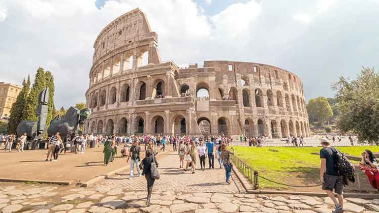 Kalabalık yalnızlık Metaverse’e göç etti