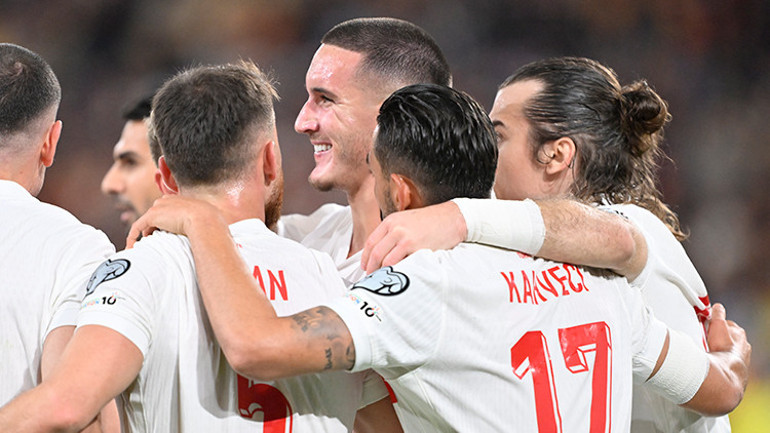 Beşiktaş, A Milli Takımın iki yıldızı için harekete geçti