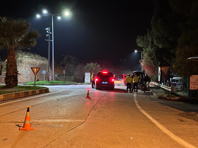 Papanın geleceği ilçemizde güvenlik önlemleri had safhada: Araçlar tek tek kontrol ediliyor