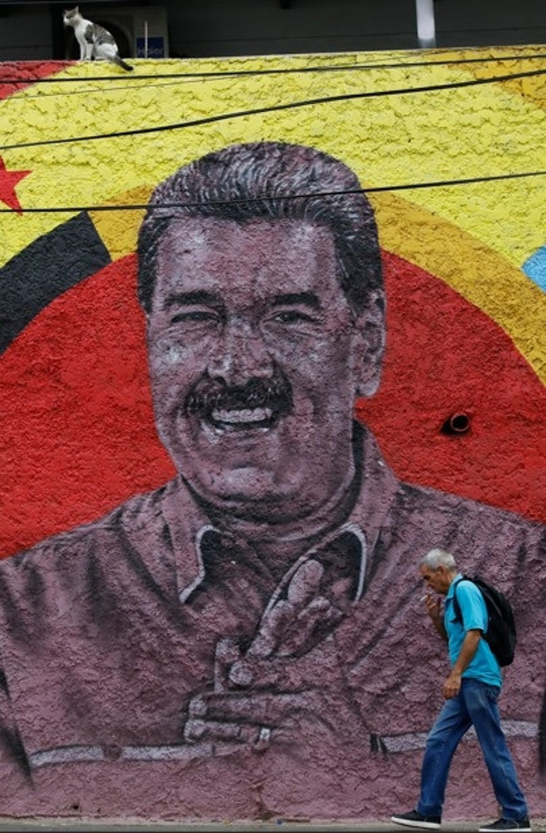 Venezuelada kırmızı alarm Savaş kapıya dayandı: B-52ler sınırda