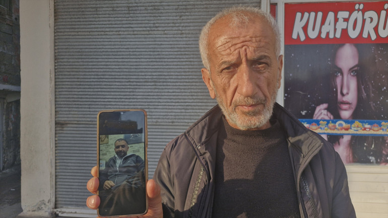 Maskeli 4 kişi tarafından ailesinin yanında öldürüldü Acılı baba: 22 gündür katilleri bulunamadı