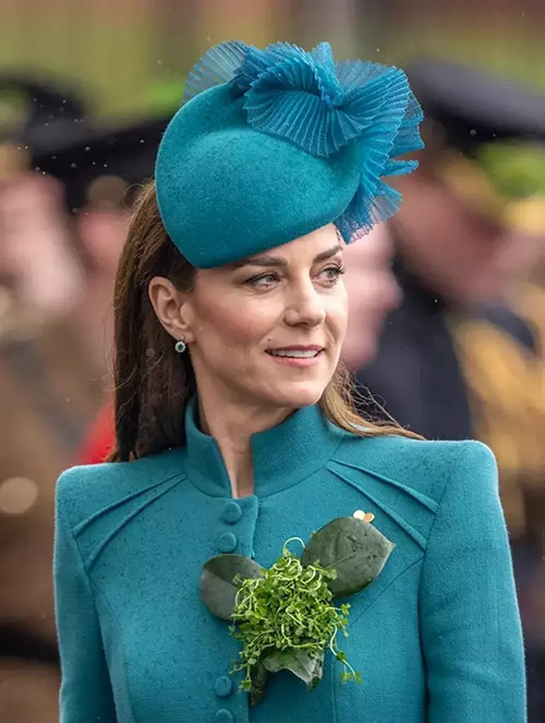 Tahtın arkasındaki sessiz güç… Daha tacını takmasına çok zaman var ama o çoktan kraliçe olmuş bile