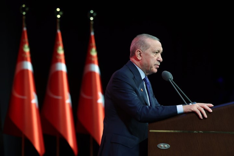 Cumhurbaşkanı Erdoğan: Kadına ve çocuğa karşı şiddet insanlık suçudur