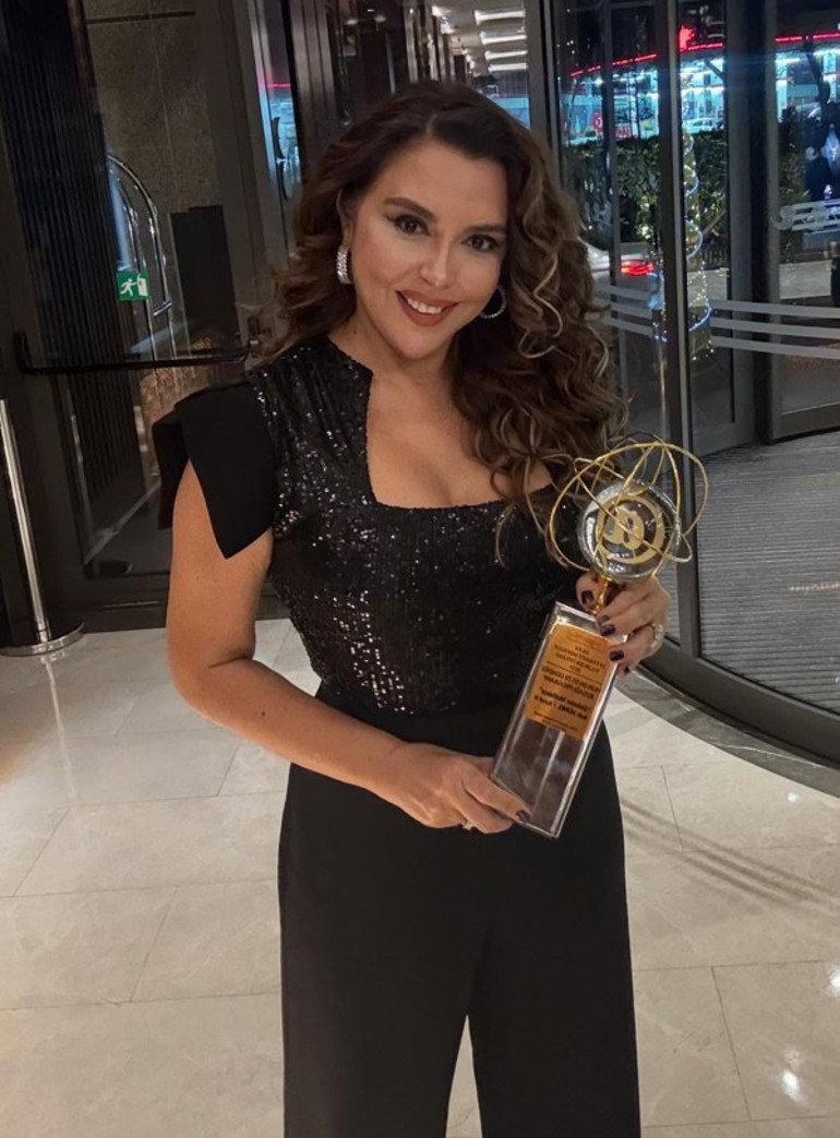 Ödül gecesinde Uzak Şehir fırtınası