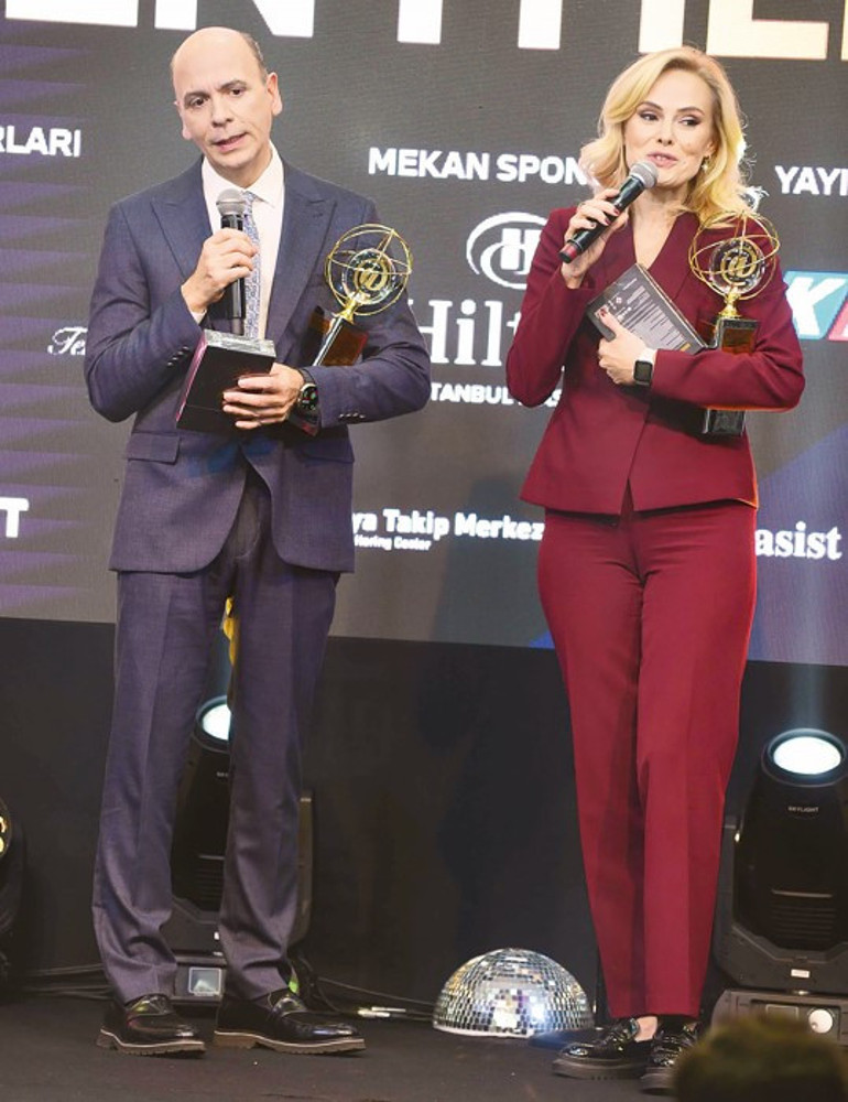 Ödül gecesinde Uzak Şehir fırtınası