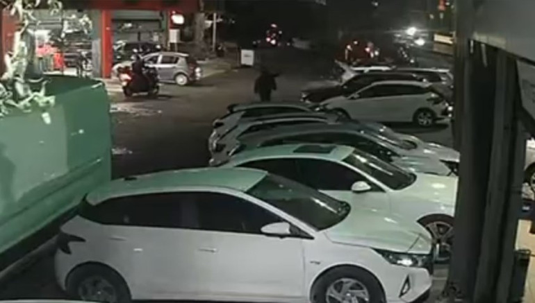 Kimliği dehşete düşürdü Haraç kurşunu sıkan motosikletli kaçmaya çalışırken yakalandı