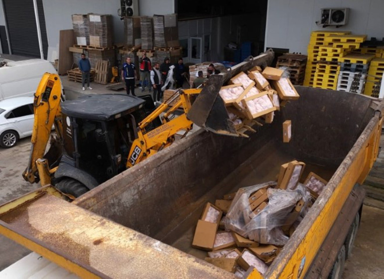 Mühürlenen depodan görüntü