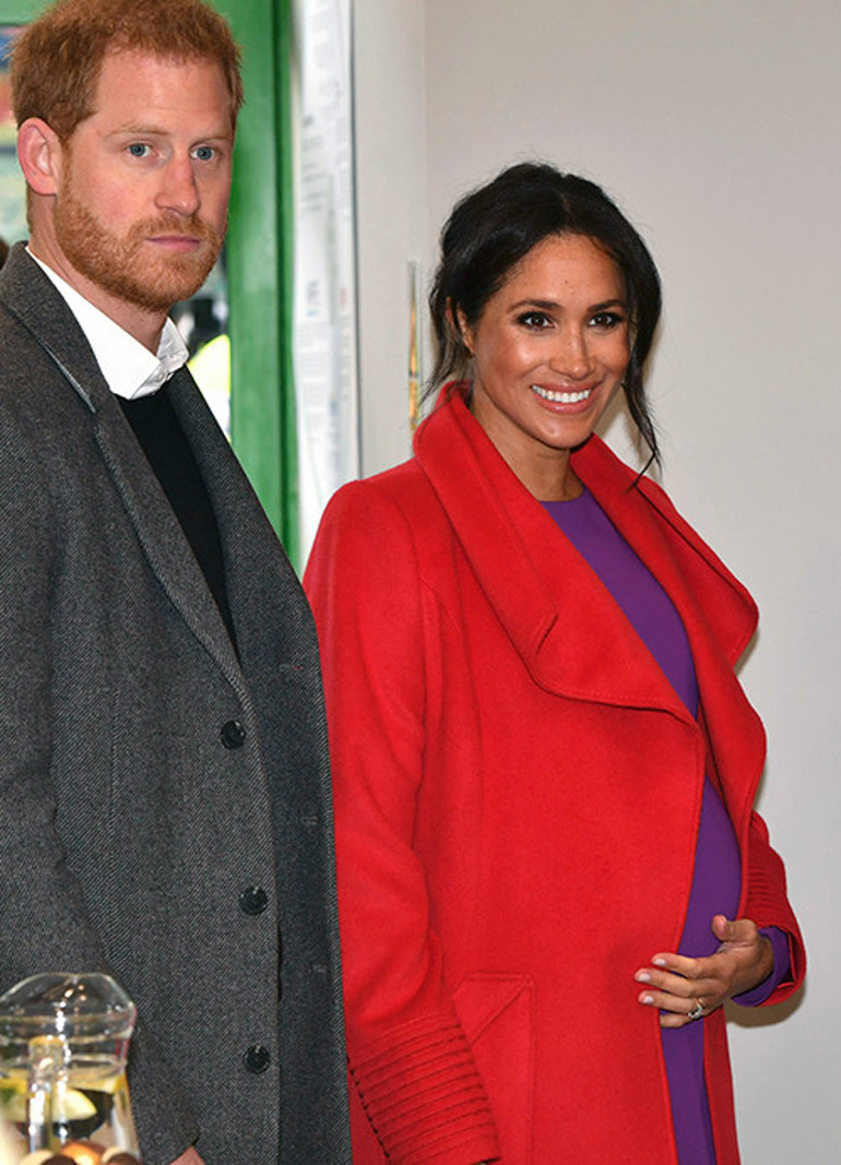 Üvey annesine kötü söz söyledi, tam sürgün oldu... Kolundan tuttukları gibi evinden kovdular... Artık geri dönüş yok