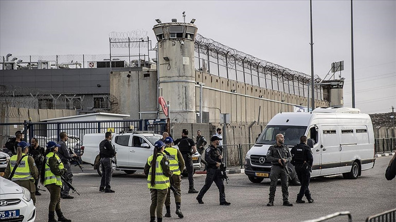 İsrailli insan hakları örgütlerinden acı rapor: İsrail hapishanelerinde iki yılda 94 Filistinli işkenceden öldü