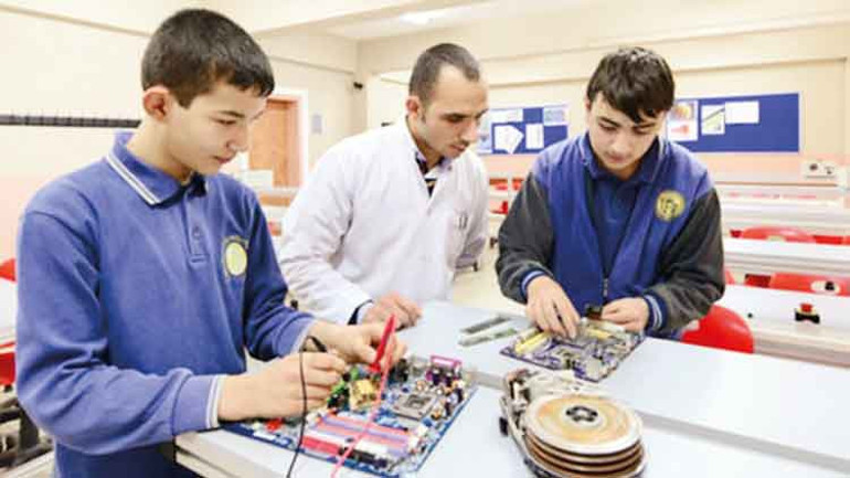 Bakan amca biz ara tatil istiyoruz