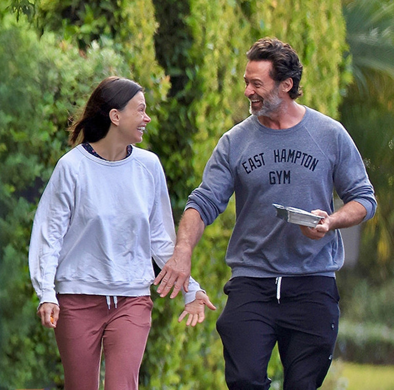 Uğruna karısını aldatıp 27 yıllık yuvasını yıkmıştı… Yasak aşkını dünyaya ilan etti… Benim büyülü sevgilim