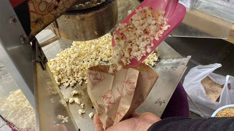 Müşteri çekebilmek ilginç bir yöntem buldu: Her gün 20 kilo dağıtıyor Bu işin bize aylık maliyeti yaklaşık 90 bin TL