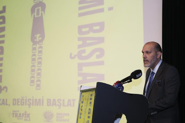 Trafikte günlük kaybımız 2.5 saat