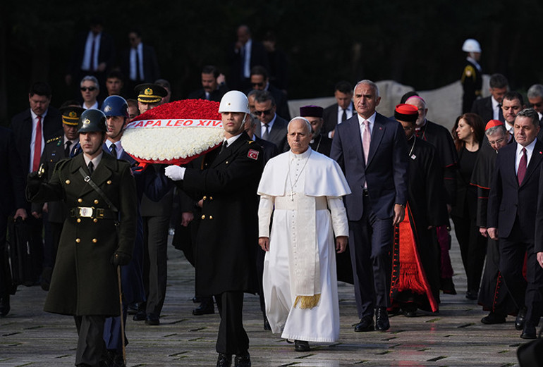 Papa Leonun Cumhurbaşkanı Erdoğana çağrısı dünya basınında: Ziyaretin stratejik anlamı ve Türkiyenin bölgesel gücü