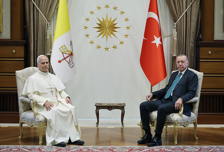 Papa Leonun Cumhurbaşkanı Erdoğana çağrısı dünya basınında: Ziyaretin stratejik anlamı ve Türkiyenin bölgesel gücü