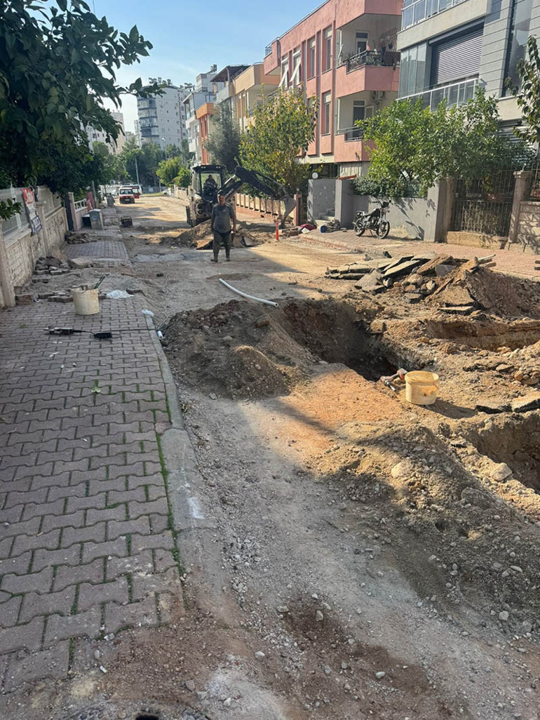 Sokakları kim kazıyor: Sarı çizmeli Mehmet Ağa