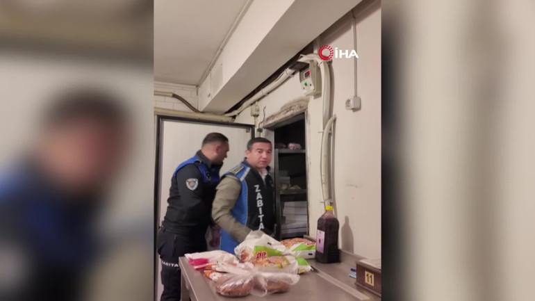Bunu da gördük Börekçinin deposundaki ürün pes dedirtti... Zabıta müdüründen sert tepki