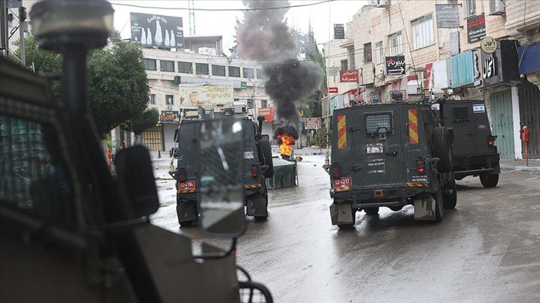  İsrail güçleri teslim olan sivilleri katletti İşte anbean yaşananlar