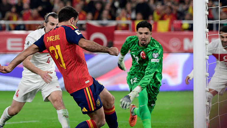 Altay Bayındır, Beşiktaşın transfer listesine girdi