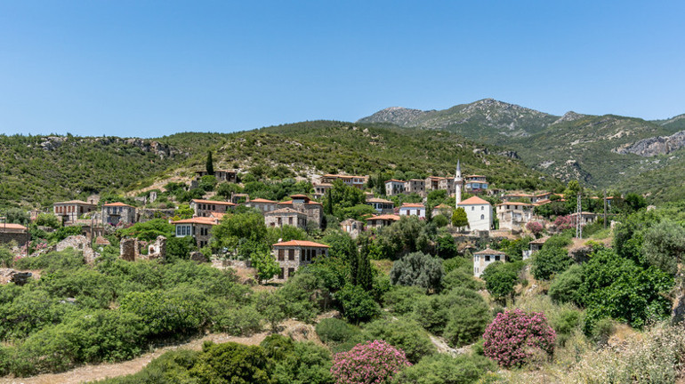 Sessiz köylerden doğa harikalarına: Şimdi Egenin tam zamanı...