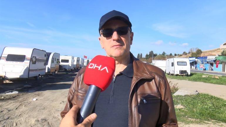 Sahil hattında yoğun karavan parkı