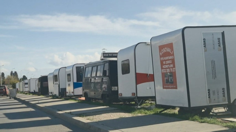 Karavanların sahile yayılması