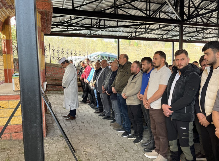 11 yaşındaki çocuğun yürek yakan ölümü Ağabeyi de 10 yıl önce aynı sebepten vefat etmiş