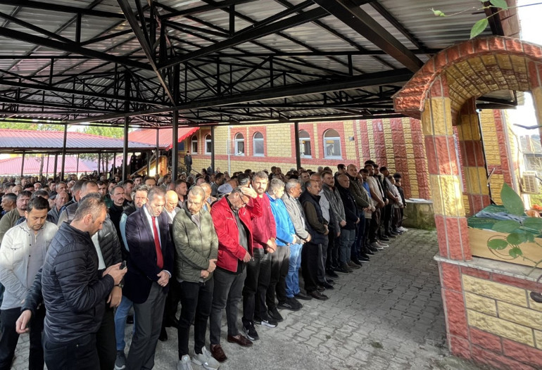 11 yaşındaki çocuğun yürek yakan ölümü Ağabeyi de 10 yıl önce aynı sebepten vefat etmiş