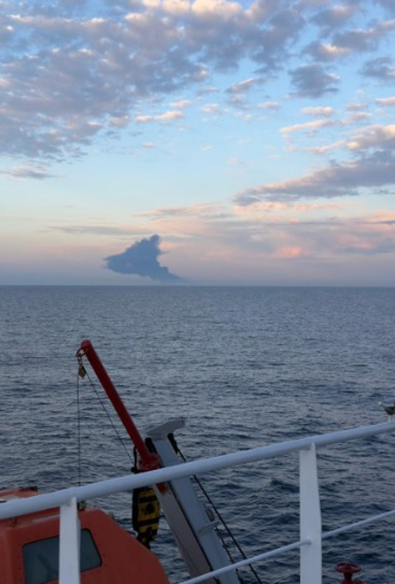 Son dakika haberi... Karadenizde iki gemide patlama... Ulaştırma ve Altyapı Bakanlığından açıklama