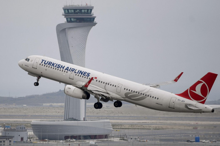 Airbustan 55 yılın en büyük geri çağırması: A320ler yere iniyor 6 bin uçak etkilenecek... THY, Ajet ve Pegasustan peş peşe açıklama