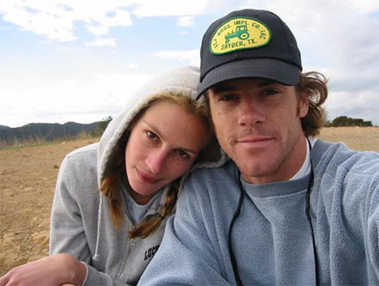 Çok ünlü bir aşkın ilk bebekleri oldular... Bir zamanlar 1 yaşında, şimdi 21... İyi ki doğdunuz canlarım