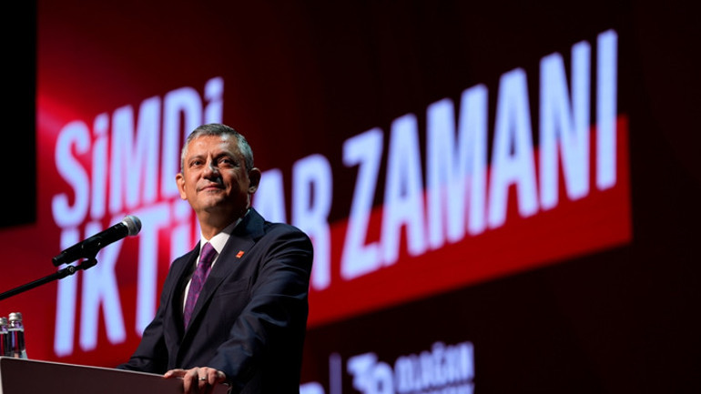 CHP kurultayında Özgür Özel konuşuyor