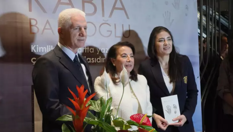 Kitap tanıtım etkinliğinden bir kare