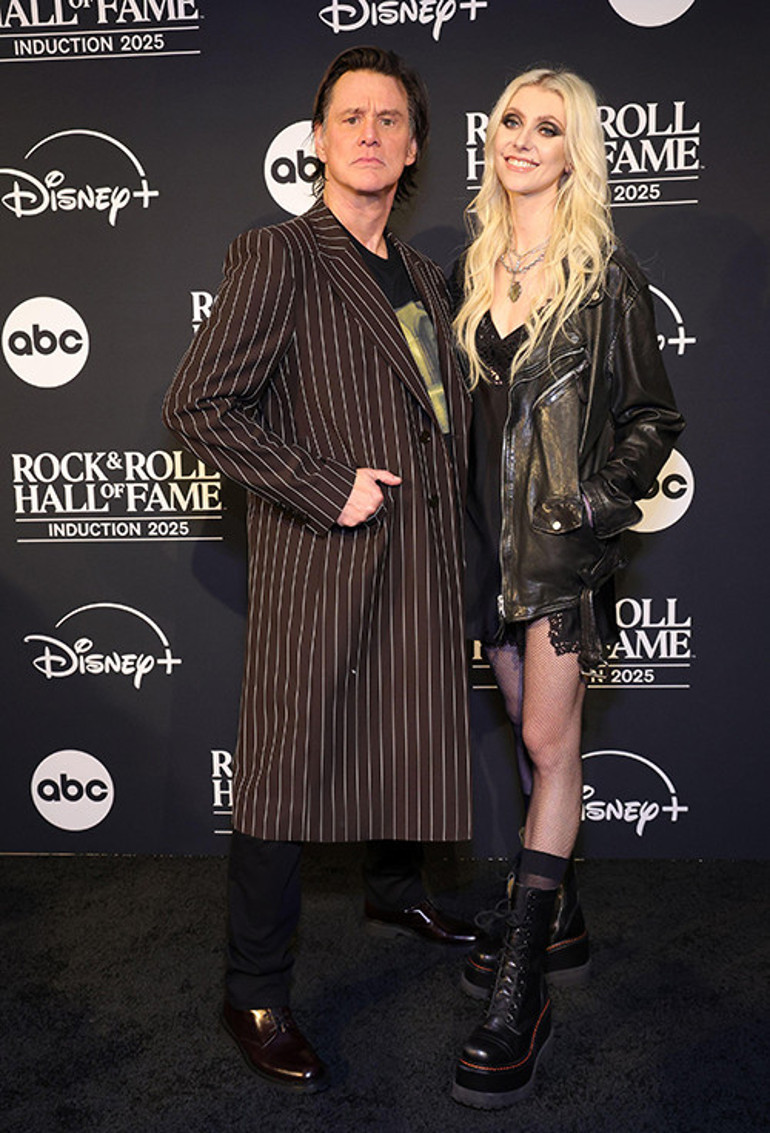 Sinemanın gülen ve güldüren yüzüydü... Bir genç ölüm hayatını değiştirdi... Artık sahte bir isimle geçmişinden saklanıyor