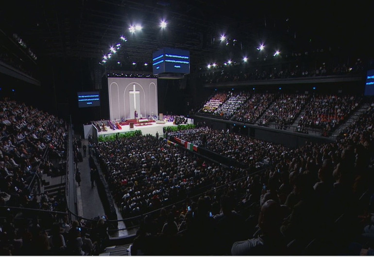 Fener Rum Patrikhanesi'ne giriş anı