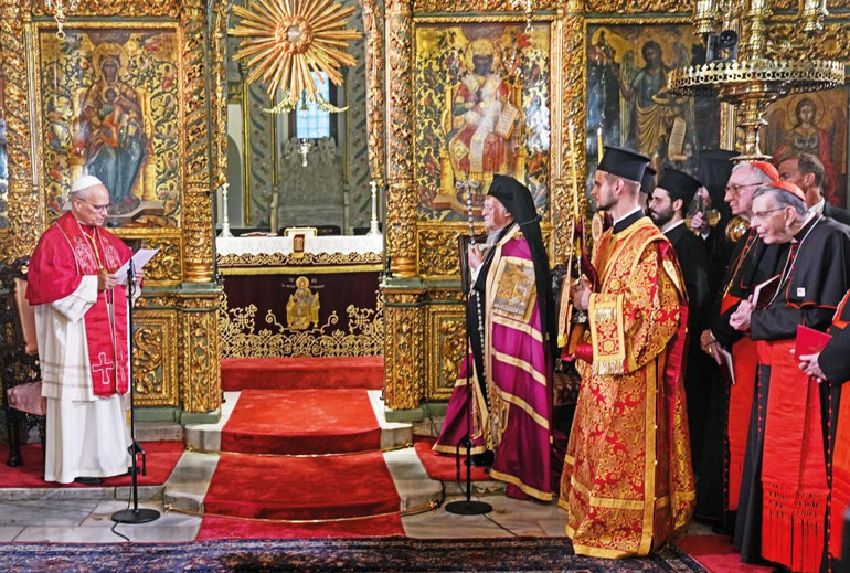 Fener Patrikhanesi ziyareti ve Volkswagen Arena ayini